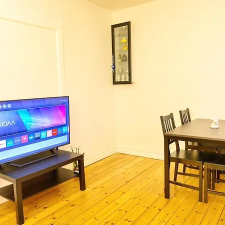 Cozy Getaway Apartment